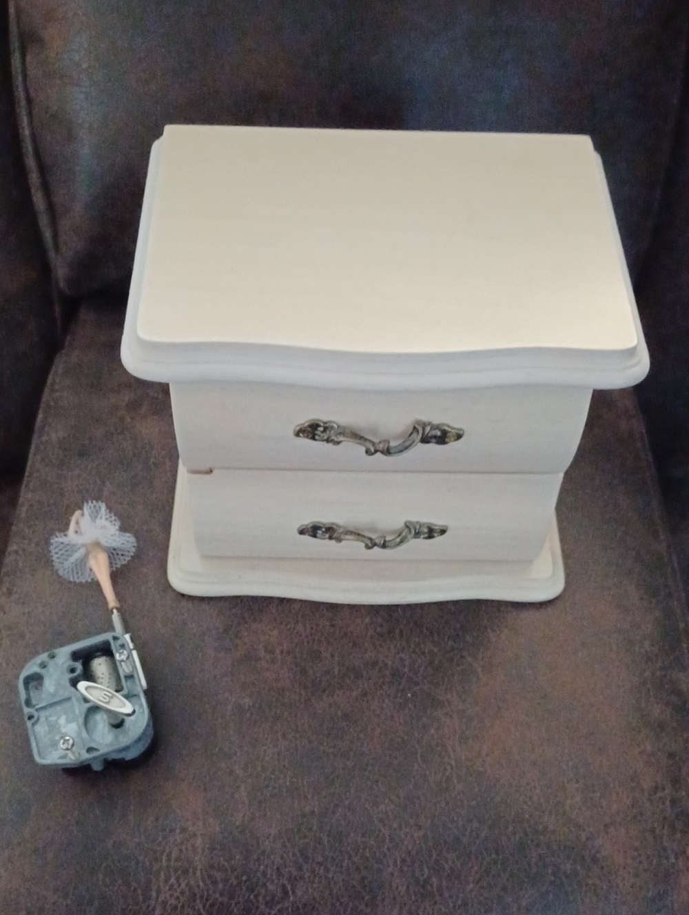 4/$40 Classic White Wash Wooden One-Drawer Jewelry Box - Broken Music Ballerina